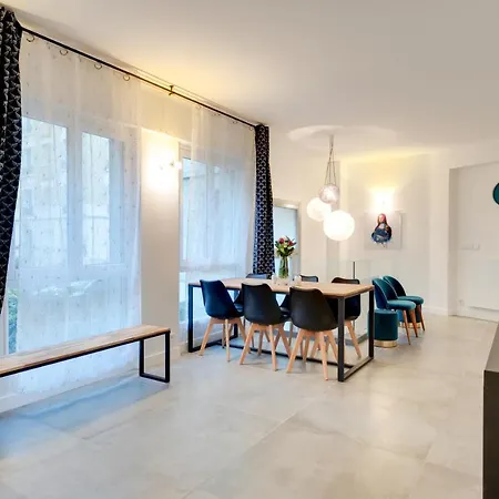 Daire 130 M2, 3 Yatak Odalı, 2 Banyolu , 5th - Pantheon- Notre Dame Bölgesinde *